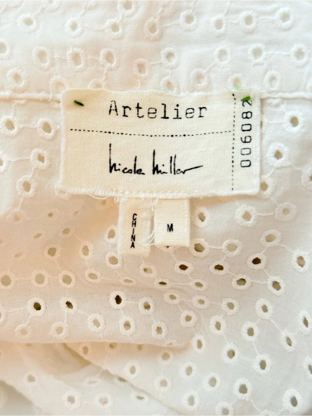 Nicole Miller Artelier White Pleated Puff Sleeve Eyelet Blouse M Cotton Boho - Picture 2 of 15